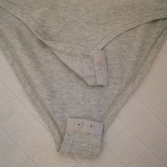 💜Long Sleeve Bodycon Grey Bodysuit - Picture 5 of 8